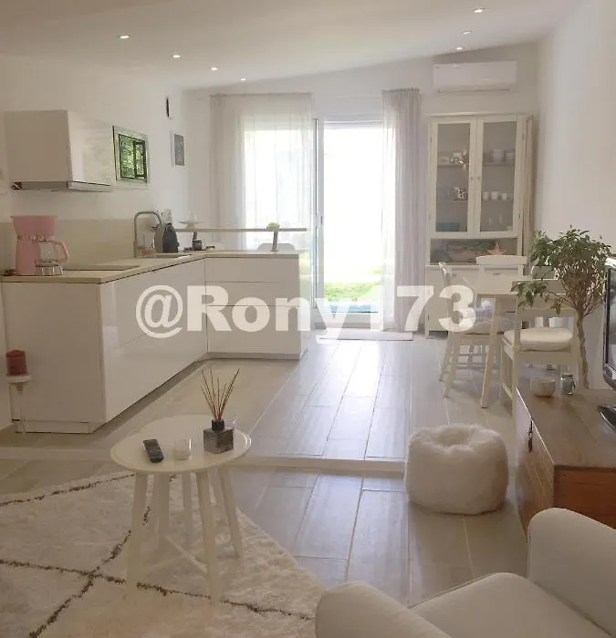 Studio proche mer et ville TOULON 2 pers-1